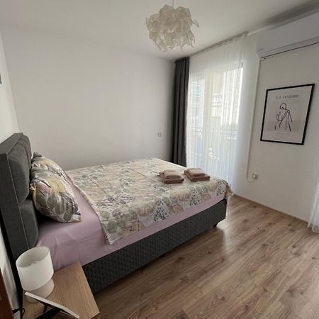 Azzurro Premium Apartment On Bulevard Bogoridi بورغاس المظهر الخارجي الصورة