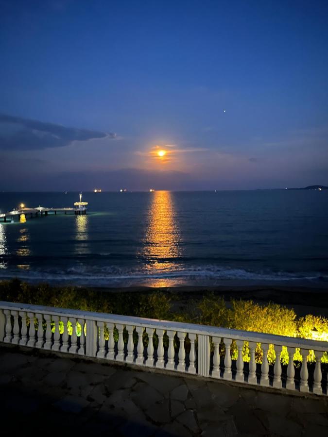 Azzurro Premium Apartment On Bulevard Bogoridi بورغاس المظهر الخارجي الصورة
